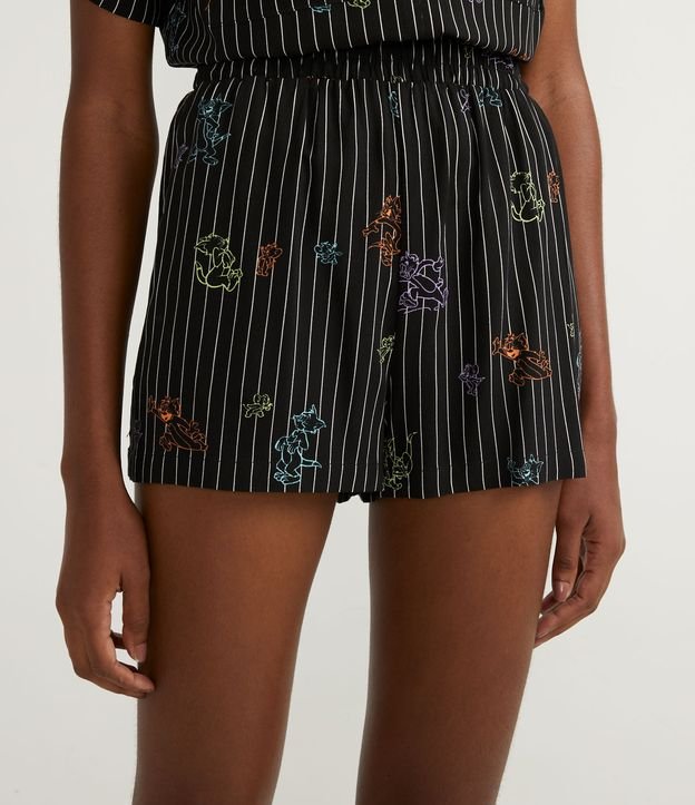 Short en Viscosa con Cintura Elástico y Estampado Tom y Jerry Negro 1