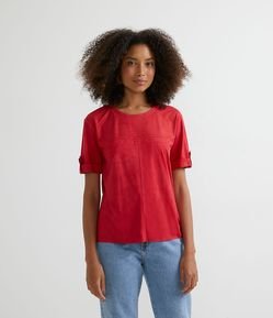 Blusa em Suedine com Botão na Bara da Manga