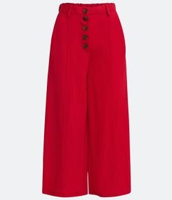 Calça Pantacourt em Poliviscose com Botões