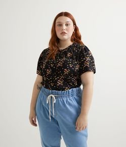 Blusa em Algodão com Manga Curta Bufante e Estampa de Borboletas Curve & Plus Size