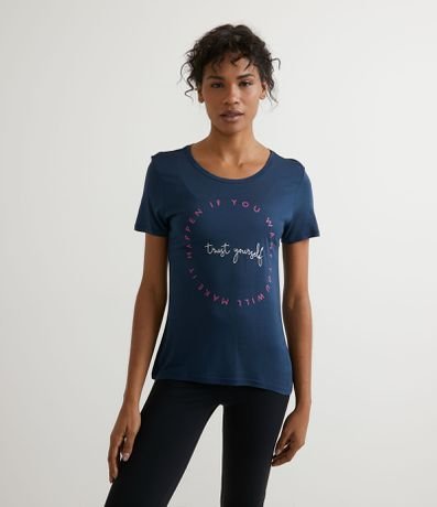 Camiseta Esportiva em Viscose com Manga Curta e Estampa Trust Yourself Menor preço em Camiseta Esportiva em Viscose com Manga Curta e Estampa Trust Yourself