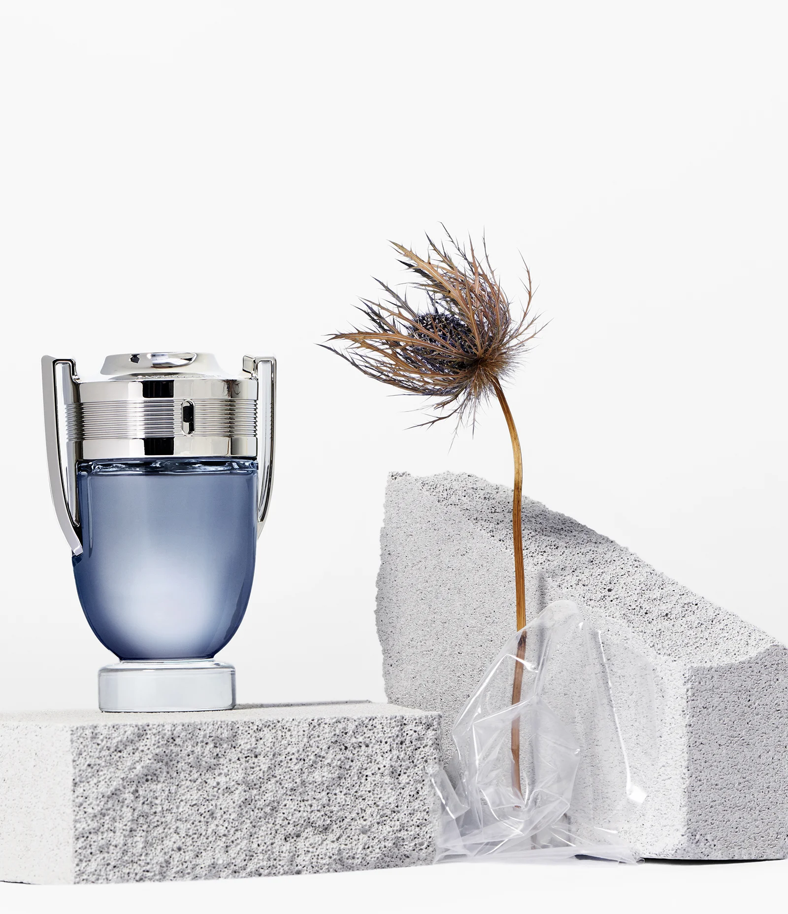 Perfume Paco Rabanne Invictus Masculino Eau de Toilette 200ml 4