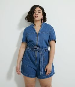 Macaquinho em Jeans com Zíper Frontal e Cinto Curve & Plus Size