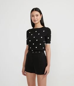 Blusa Manga Curta em Tricô Poá com Detalhes Contrastantes