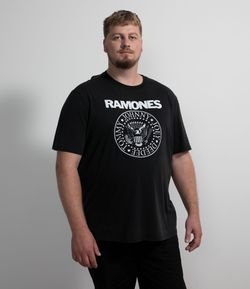 Camiseta Manga Curta Marmorizada Estampa Ramones - Plus Size