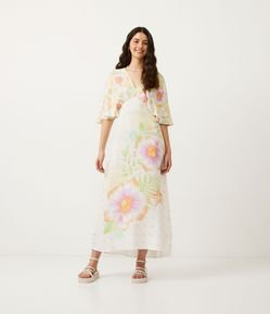 Vestido Midi em Viscose com Estampa Floral e Manga Curta Ampla