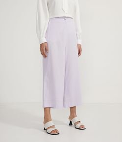 Calça Pantacourt em Linho