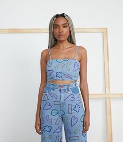 Blusa Cropped em Jeans com Estampa de Desenhos