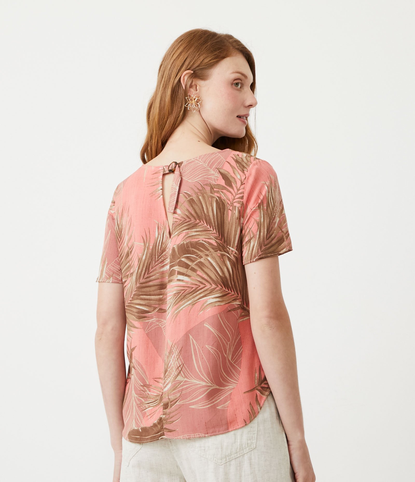 Blusa em Viscose com Estampa Folhagem Rosa 3