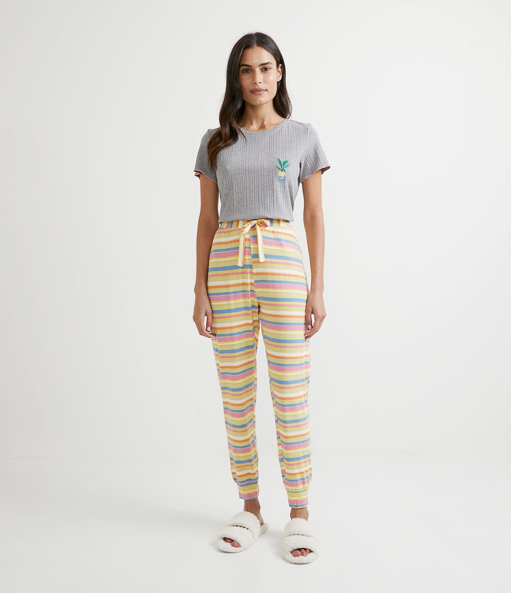 Pijama em Viscolycra com Blusa Manga Curta e Calça Estampa Listrada Menor preço em Pijama em Viscolycra com Blusa Manga Curta e Calça Estampa Listrada