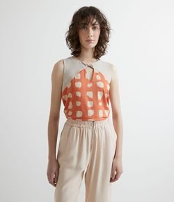 Blusa Regata com Estampa Poá Irregular e Detalhe Contrastante