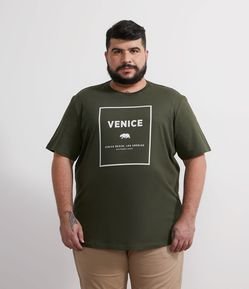 Camiseta Manga Curta em Algodão Estampa Venice - Plus Size