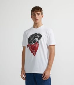 Camiseta Manga Curta em Algodão Estampa Caveira de Bandana e Boné