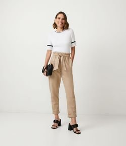 Calça Baggy em Sarja com Cós Elástico e Faixa para Amarração