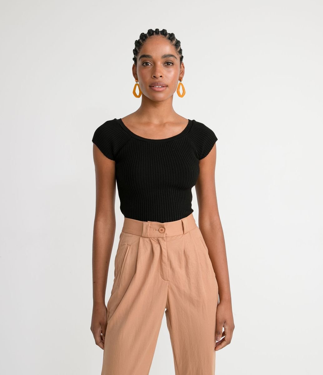 blusa de trico com decote canoa