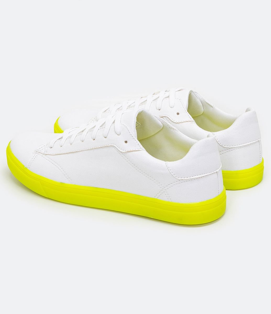 Tênis Masculino em Poliuretano com Sola Translúcida Neon Verde