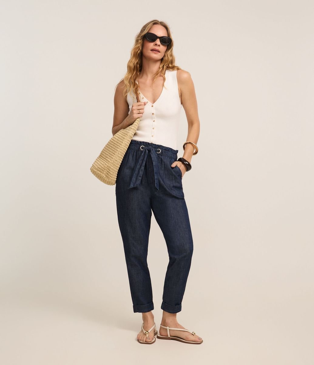 Calça Carrot em Jeans com Laço na Cintura Azul