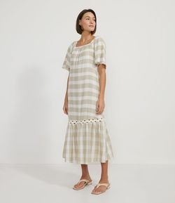 Vestido Midi em Viscose Xadrez com Babado na Barra