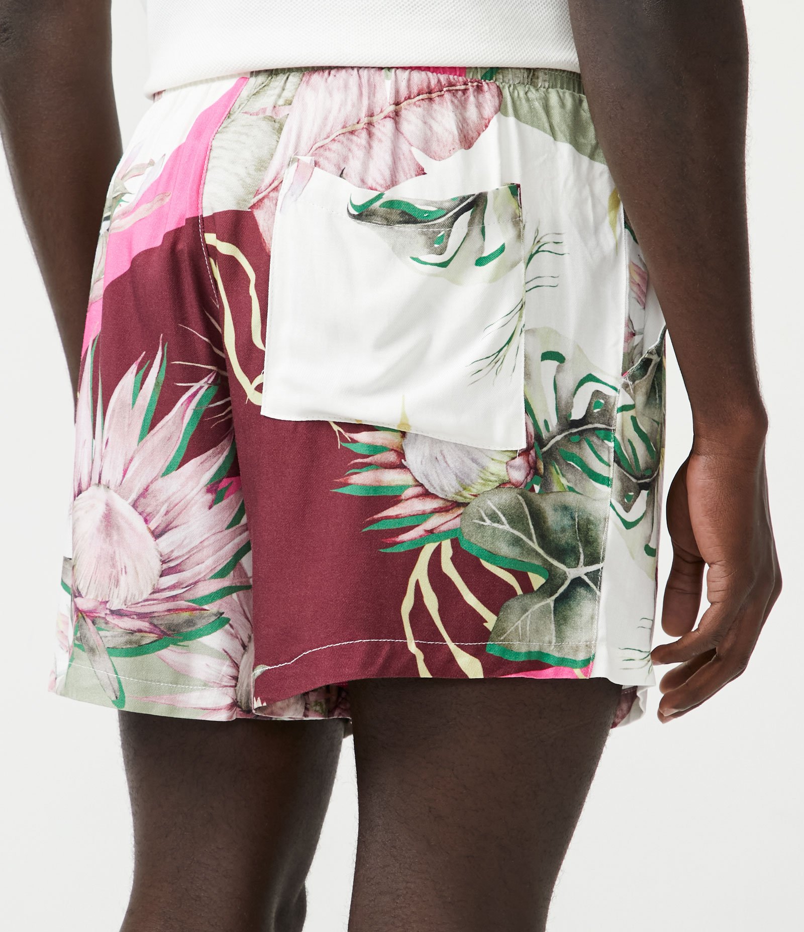 Bermuda em Viscose com Estampa Floral Cinza 3