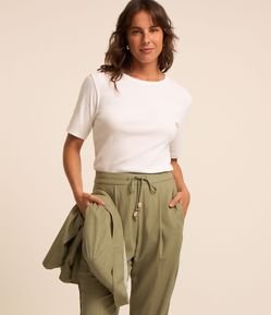 Blusa Básica em Algodão com Gola Redonda