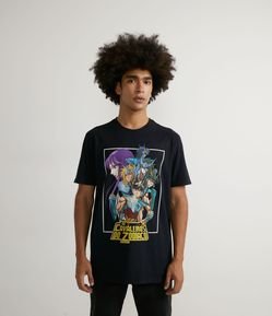 Camiseta em Meia Malha Manga Curta Estampa Os Cavaleiros do Zodíaco