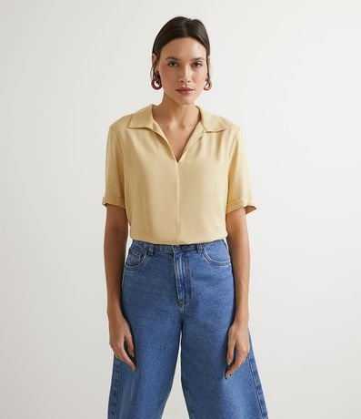 Menor preço em Blusa Manga Curta em Viscolinho com Decote Camisa