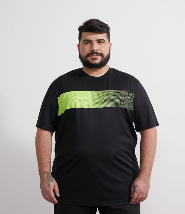 Camiseta Esportiva Manga Curta Estampa Geométrica Degradê - Plus Size - Cor: Preto - Tamanho: G3