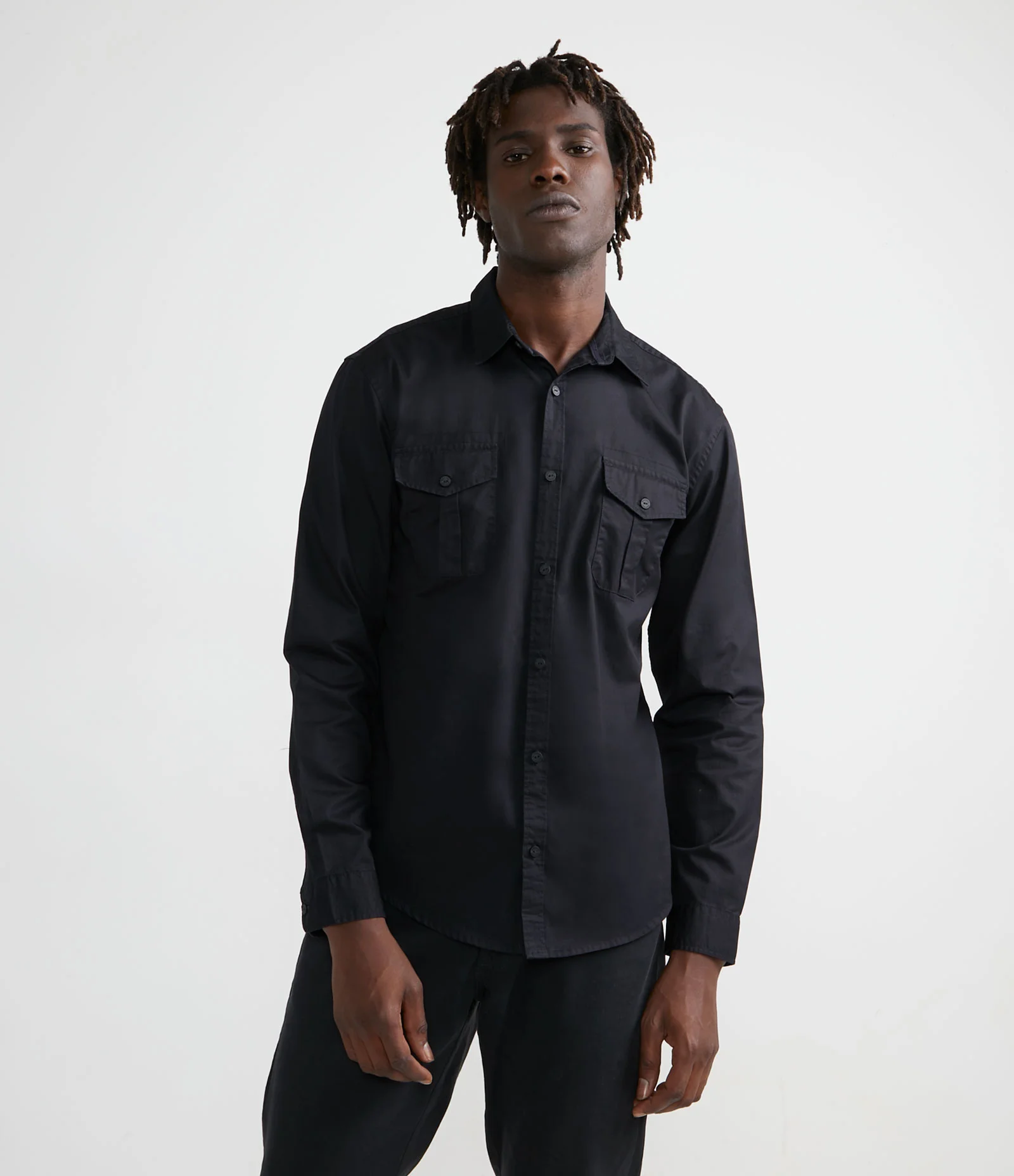 Camisa Comfort em Algodão com Bolsos Frontais Preto 1