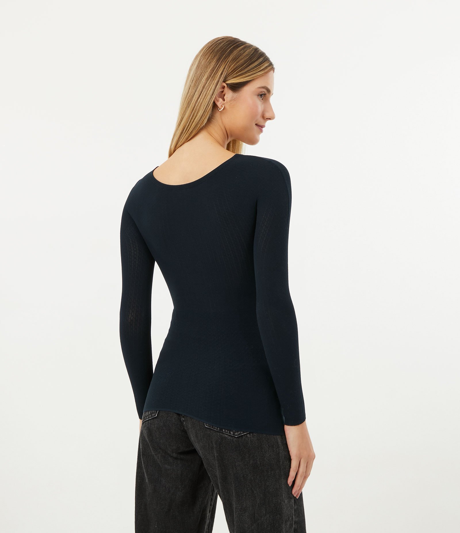 Blusa Camisete em Microfibra com Manga Longa sem Costura TriFil Preto 3