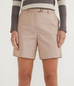 Bermuda em Algodão com Cinto e Bolsos