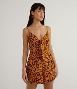 Macaquinho em Viscose com Estampa Animal Print Onça e Nó no Busto