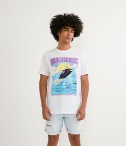 Camiseta Manga Curta em Algodão Estampa Guns on The Sea
