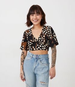 Blusa Cropped em Viscose com Mix de Estampa