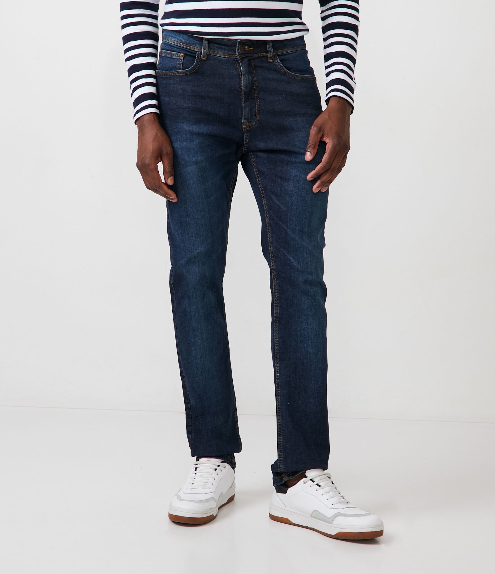 Calça Slim Jeans com Elastano e Pesponto Contrastante 2