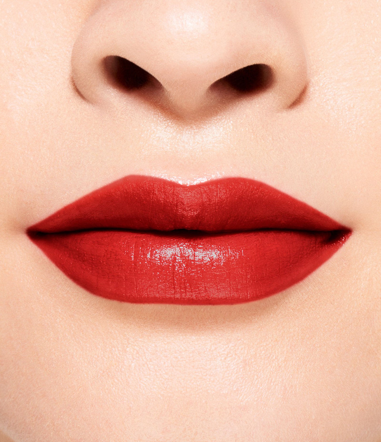 Batom em Gel Visionairy Shiseido 222 Ginza Red 4