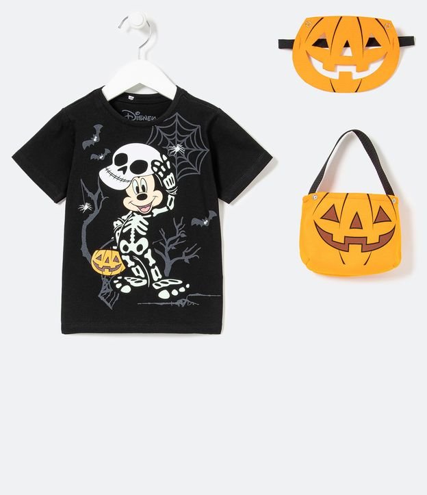 Camiseta Infantil Estampa Mickey Esqueleto com Máscara e Saco de Doces - Tam 1 a 5 anos