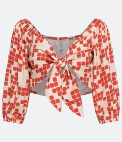 Blusa Cropped em Linho com Decote Diferenciado e Estampa Geométrica