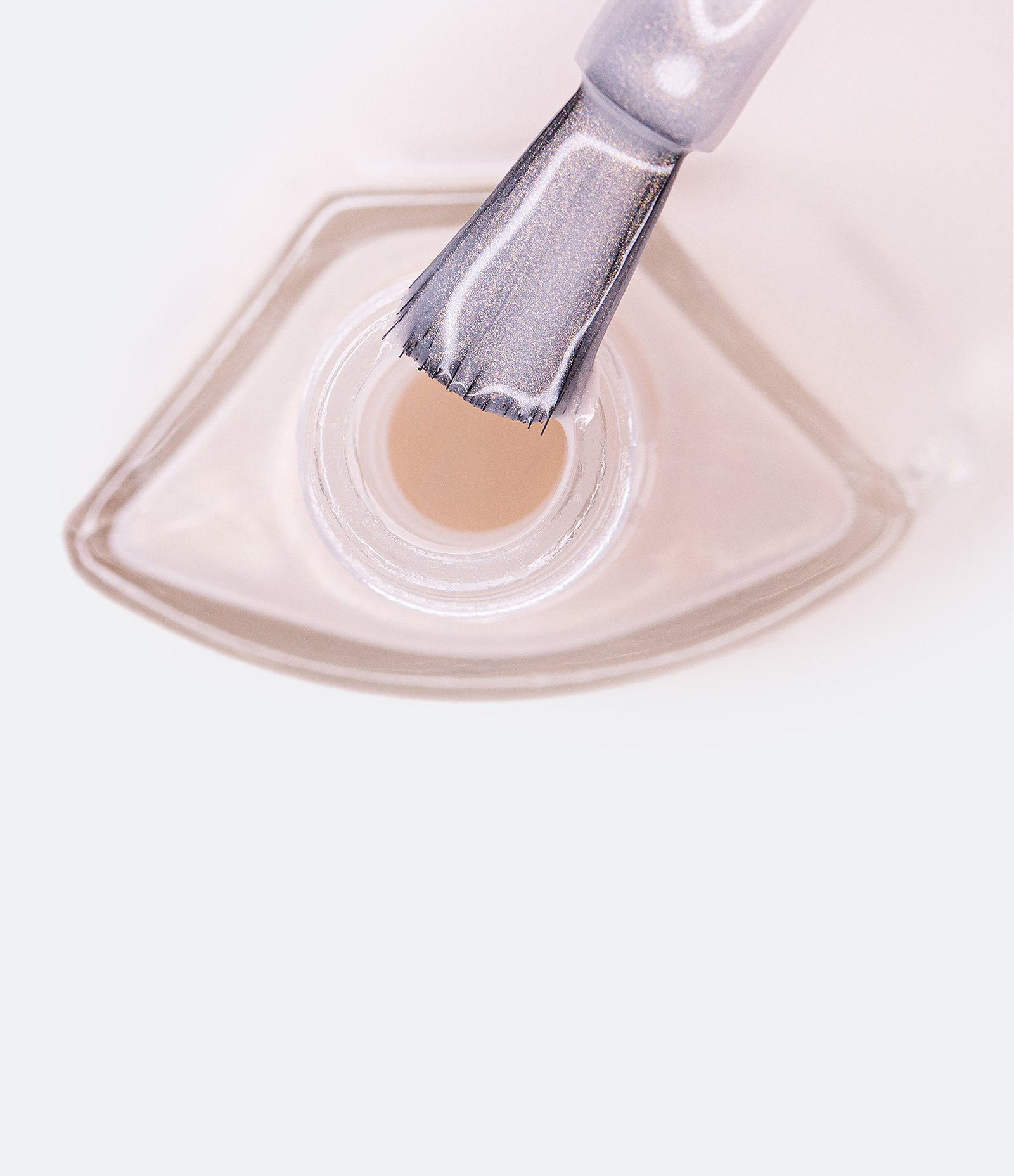 Esmalte Diamond Gel Risqué Branco Camafeu 4