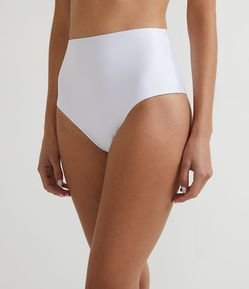 Biquíni Calcinha Hot Pants Básica em Poliamida