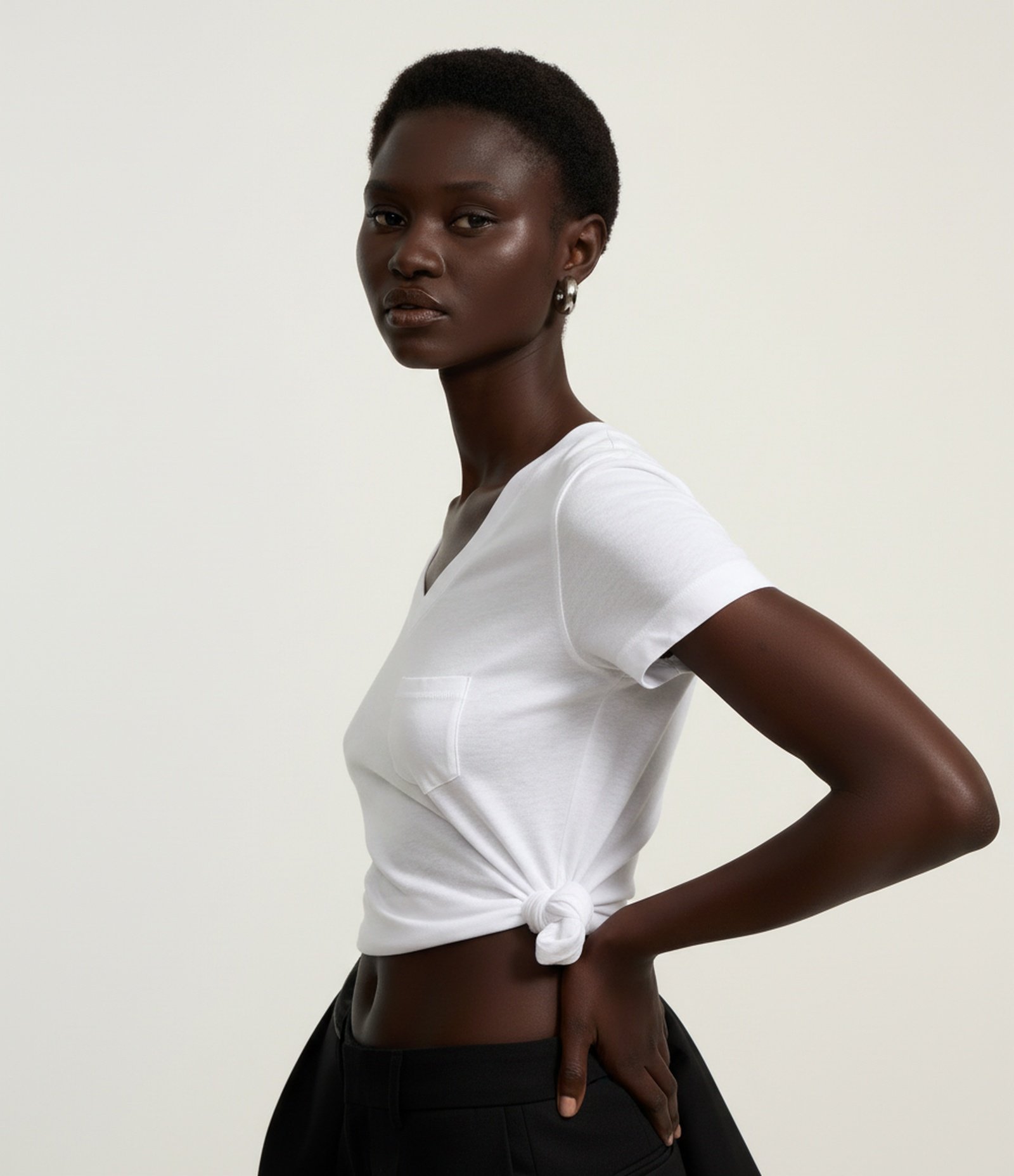 Blusa Básica em Algodão com Bolsinho Frontal Branco 4