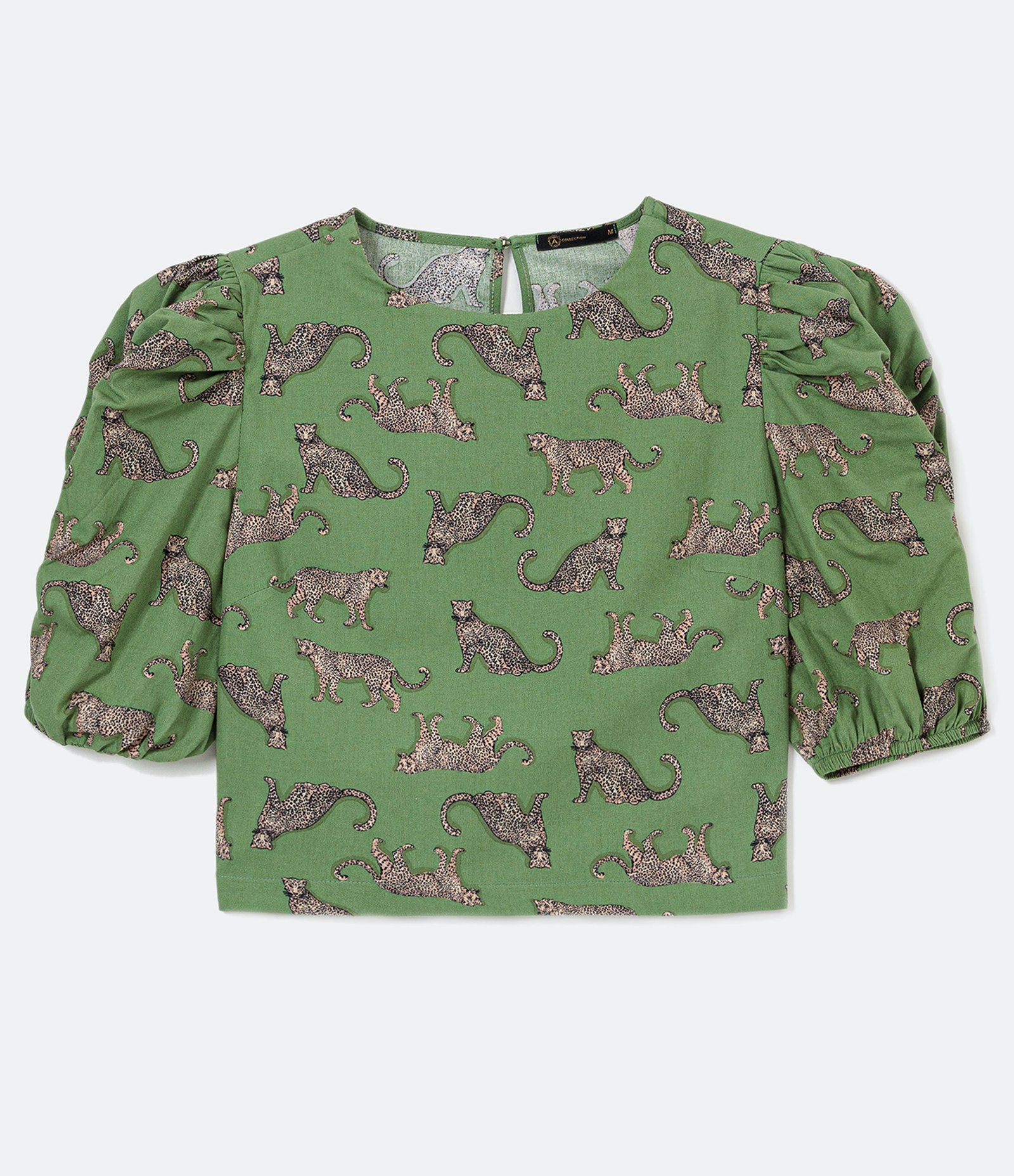 Blusa em Tricoline com Manga Curta Bufante e Estampa de Onças Verde 1