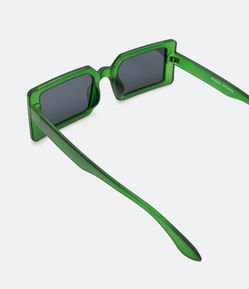 Óculos de Sol em Policarbonato Quadrado com Haste Fina e Lentes Fume -  Renner