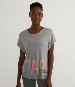 Camiseta Esportiva em Viscose com Estampa em Lettering