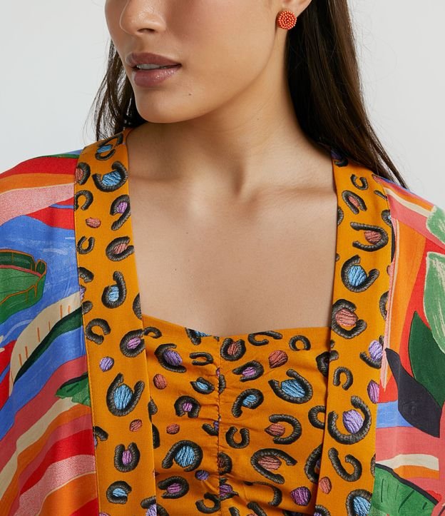 Kimono Alargado en Viscosa con Estampado de Follajes Multicolores 3
