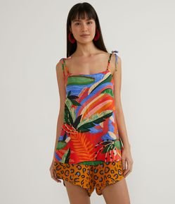 Macaquinho em Viscose com Detalhe Sobreposto e Mix de Estampas