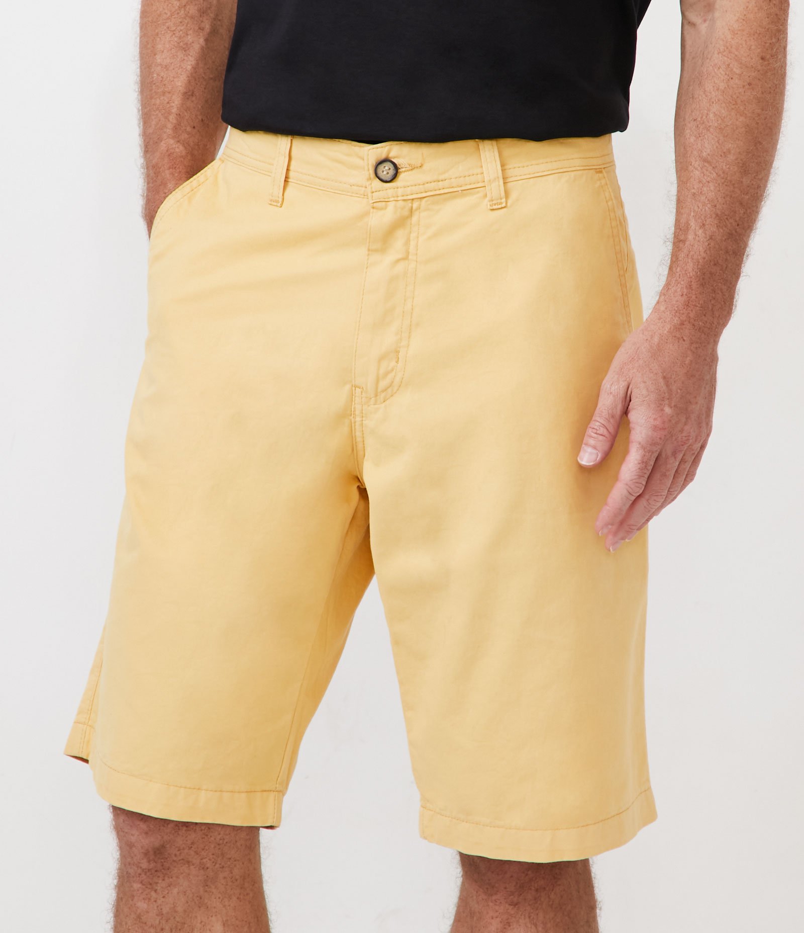 Bermuda Reta em Sarja com Bolso 2