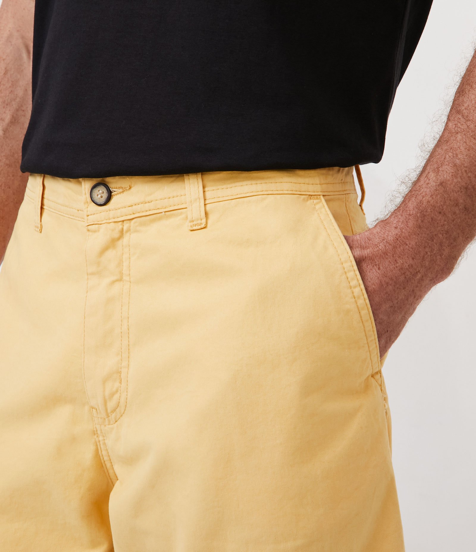 Bermuda Reta em Sarja com Bolso 4