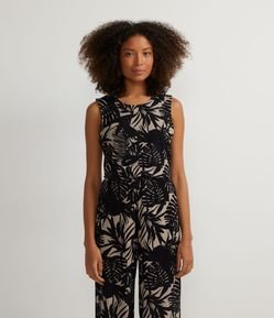 Blusa Regata em Viscose Canelada com Estampa de Folhagem