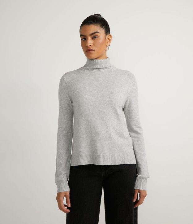Blusa Alongada em Tricô com Golinha Alta e Fenda