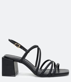 Sandália com Tiras Finas e Salto Grosso